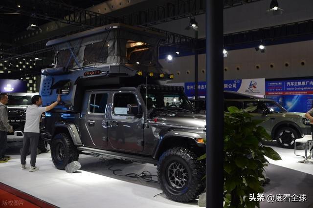 RA 车展曝改装新趋势普通人也能玩澳门新葡京208 台狠车霸屏上海！(图17)